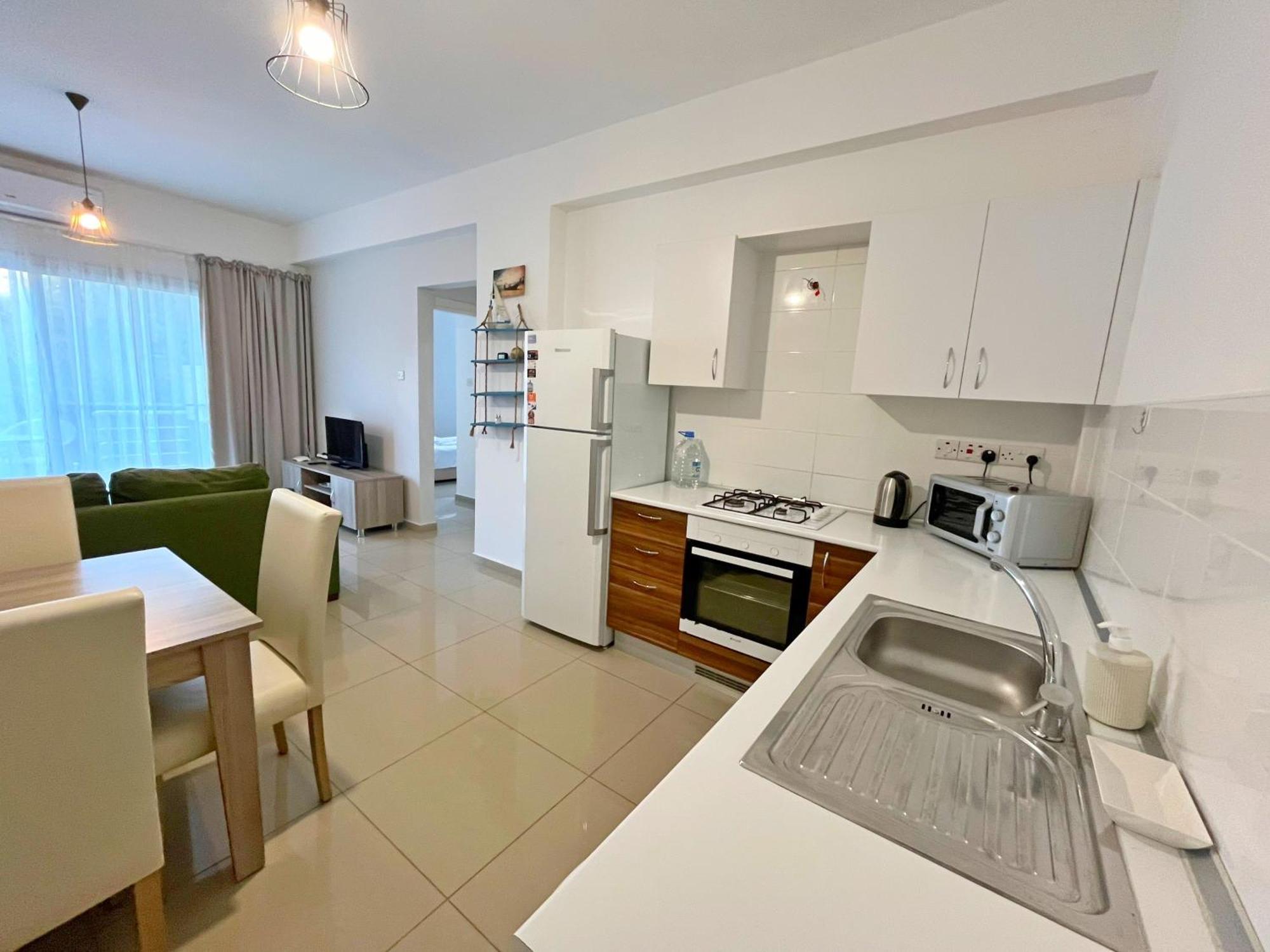 Quitet Two Bedroom Apartment With Private Garden Lukomorye D2 Karavas  المظهر الخارجي الصورة